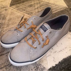 NWT Sperry Sneakers